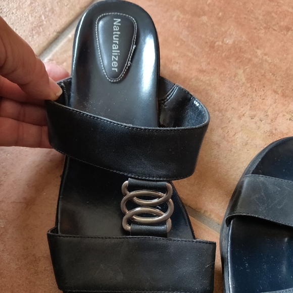 Navy Naturalizer sandals size 9 - Picture 2 of 6